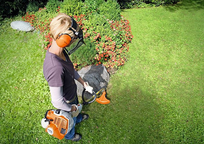 STIHL FS 40 Petrol Strimmer on sale