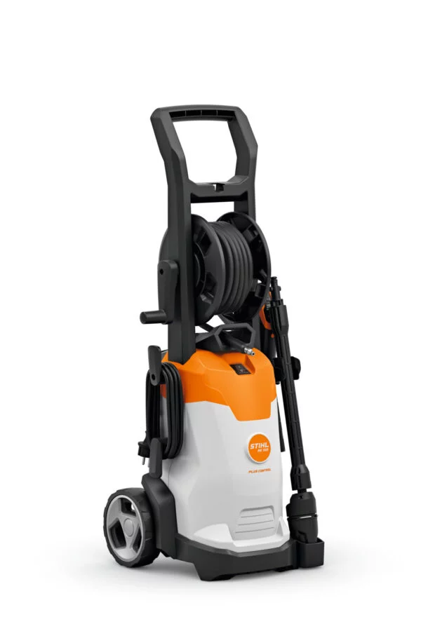 RE 100 PLUS Pressure Washer