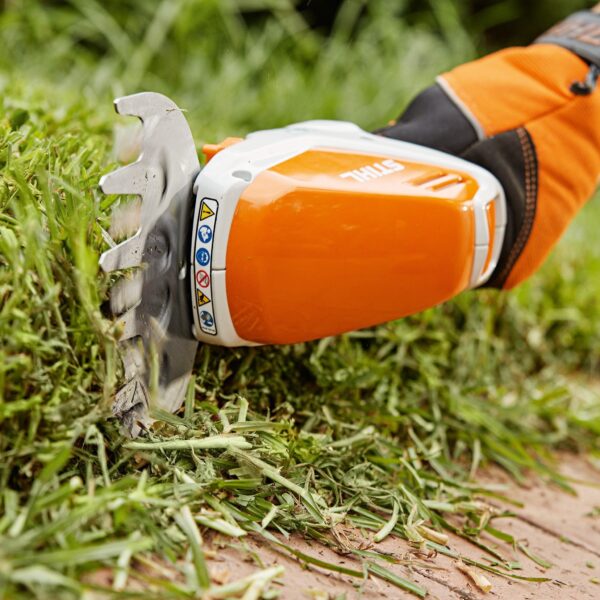 STIHL HSA 26 Cordless Shrub & Grass Shears Set | Torne Valley