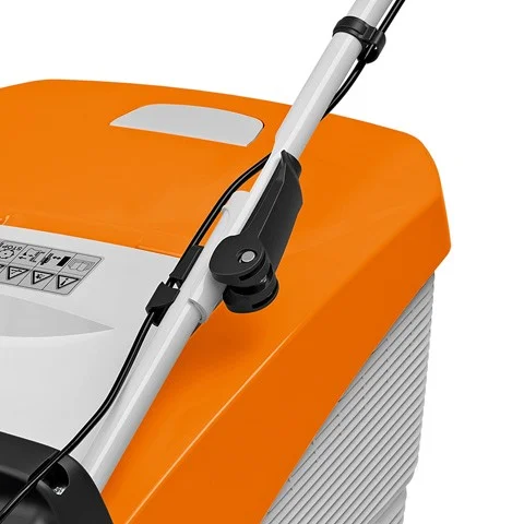 STIHL RM 4 RT Self-propelled Mulching Lawn Mower - Image 4