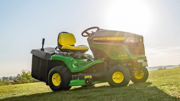 John Deere X350R Lawn Tractor