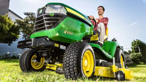John Deere X590 Lawn Tractor | Torne Valley