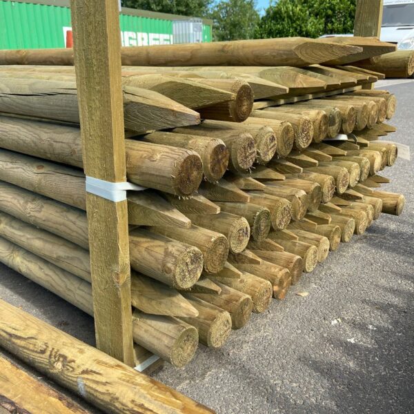 UC4 Machined Round Post Pointed 1.8m x 85mm