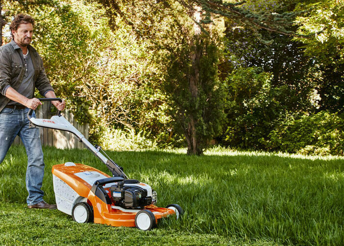 Walk push lawn mowers