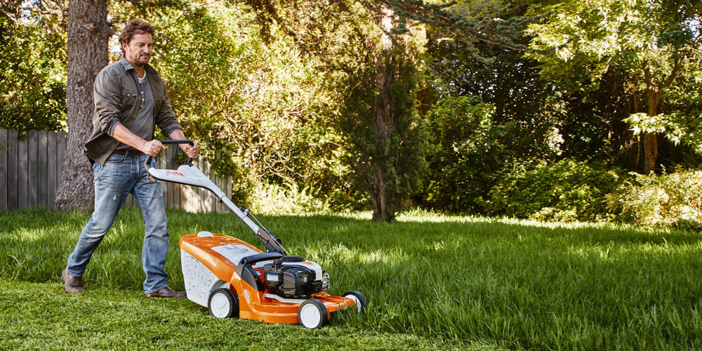 Walk push lawn mowers
