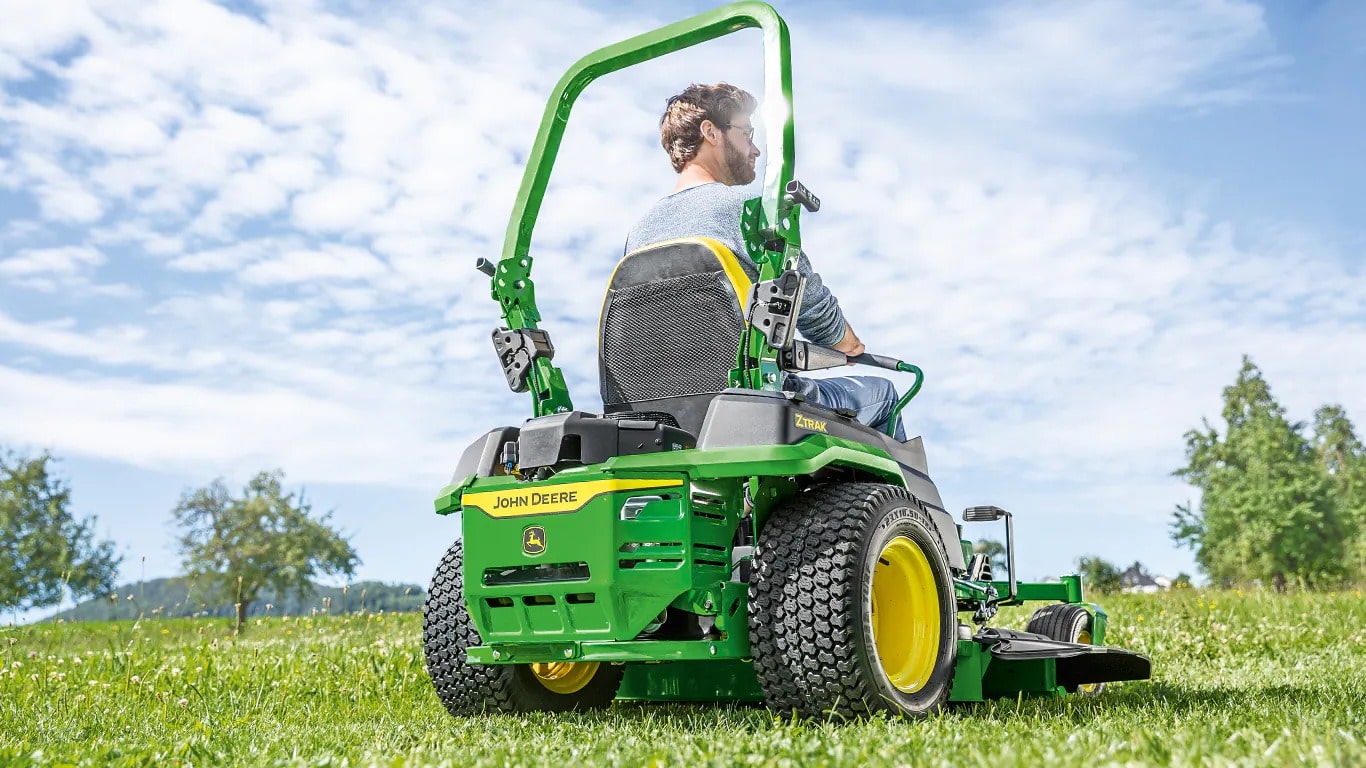 John Deere Z545R Zero Turn Mower