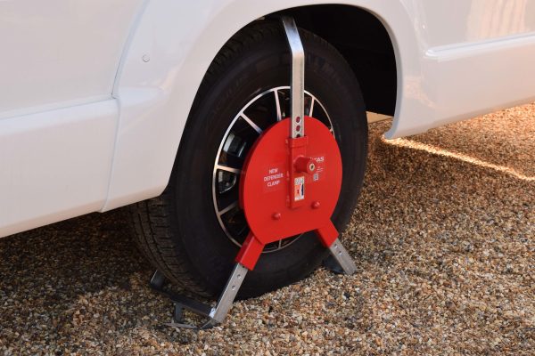New Defender Large Wheelclamp